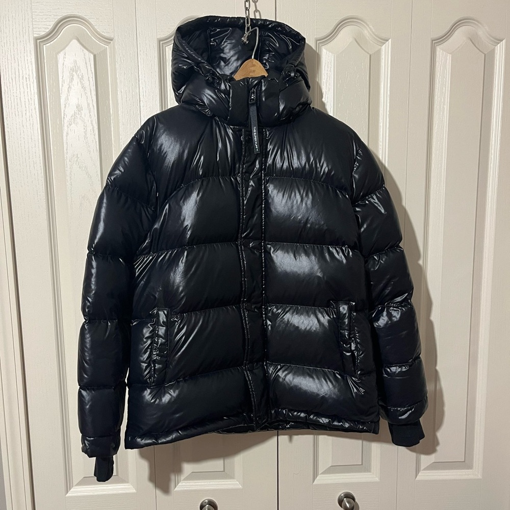 Women’s Aritzia TNA Super Puff Puffer Jacket Black Sz. M